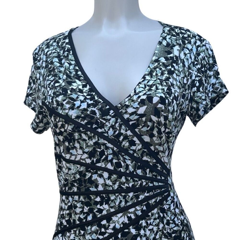 Connected Faux Wrap Dress Women's 10P Short Sleeve Abstract V-Neck Knee Length - Picture 2 of 16